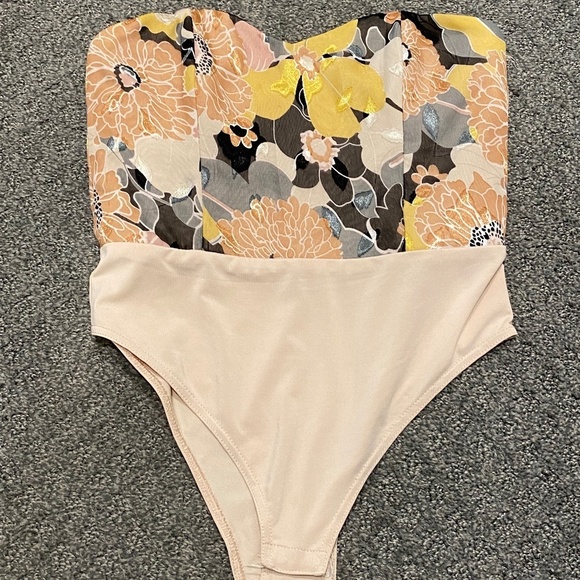 Seven Wonders Snap Dragon Bodysuit, floral 16249 - Picture 1 of 10
